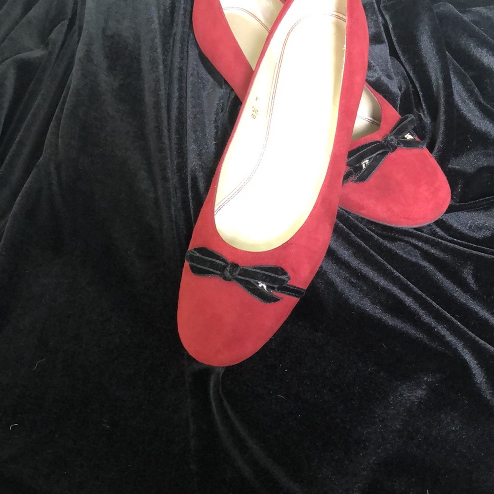Talbots red faux suede flats with black velvet bow and metal detailing. 8 1/2.